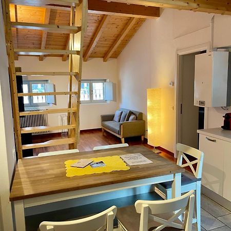 Calicantus Apartments Atena Комо Екстериор снимка