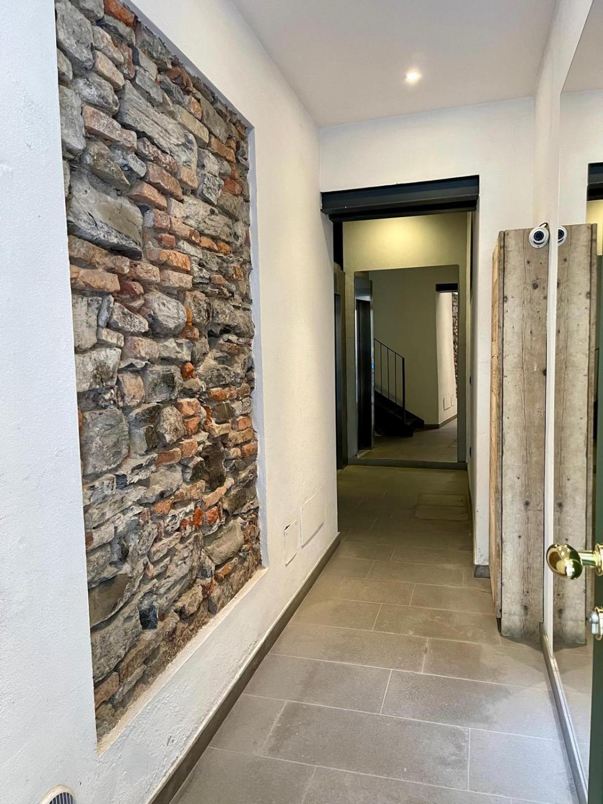 Calicantus Apartments Atena Комо Екстериор снимка