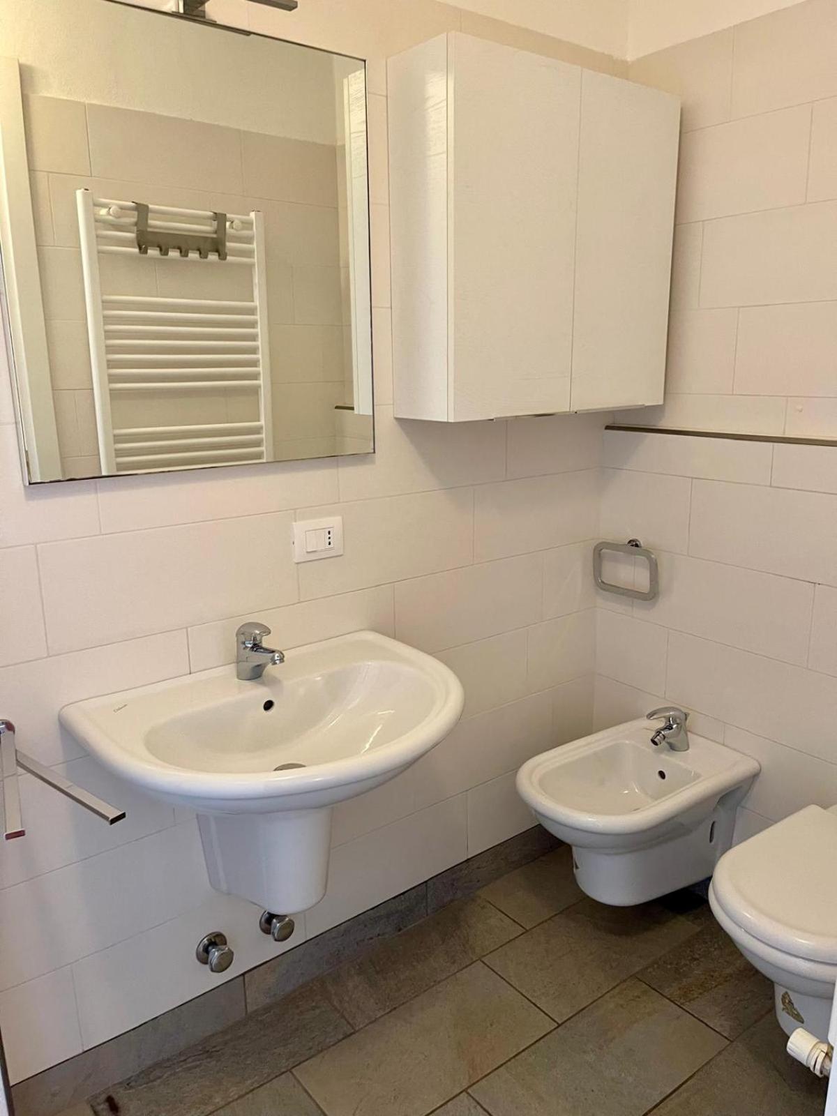 Calicantus Apartments Atena Комо Екстериор снимка
