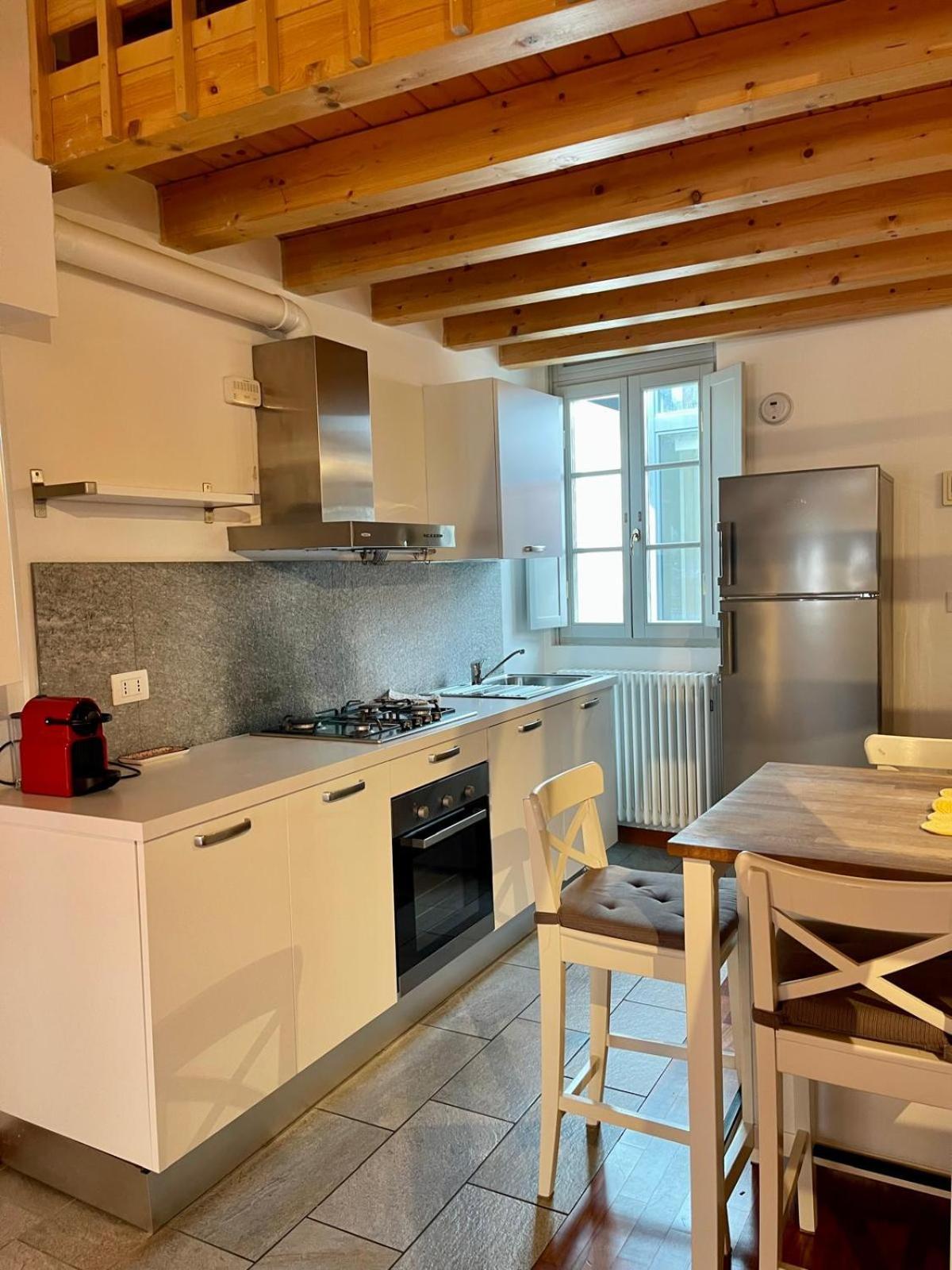 Calicantus Apartments Atena Комо Екстериор снимка